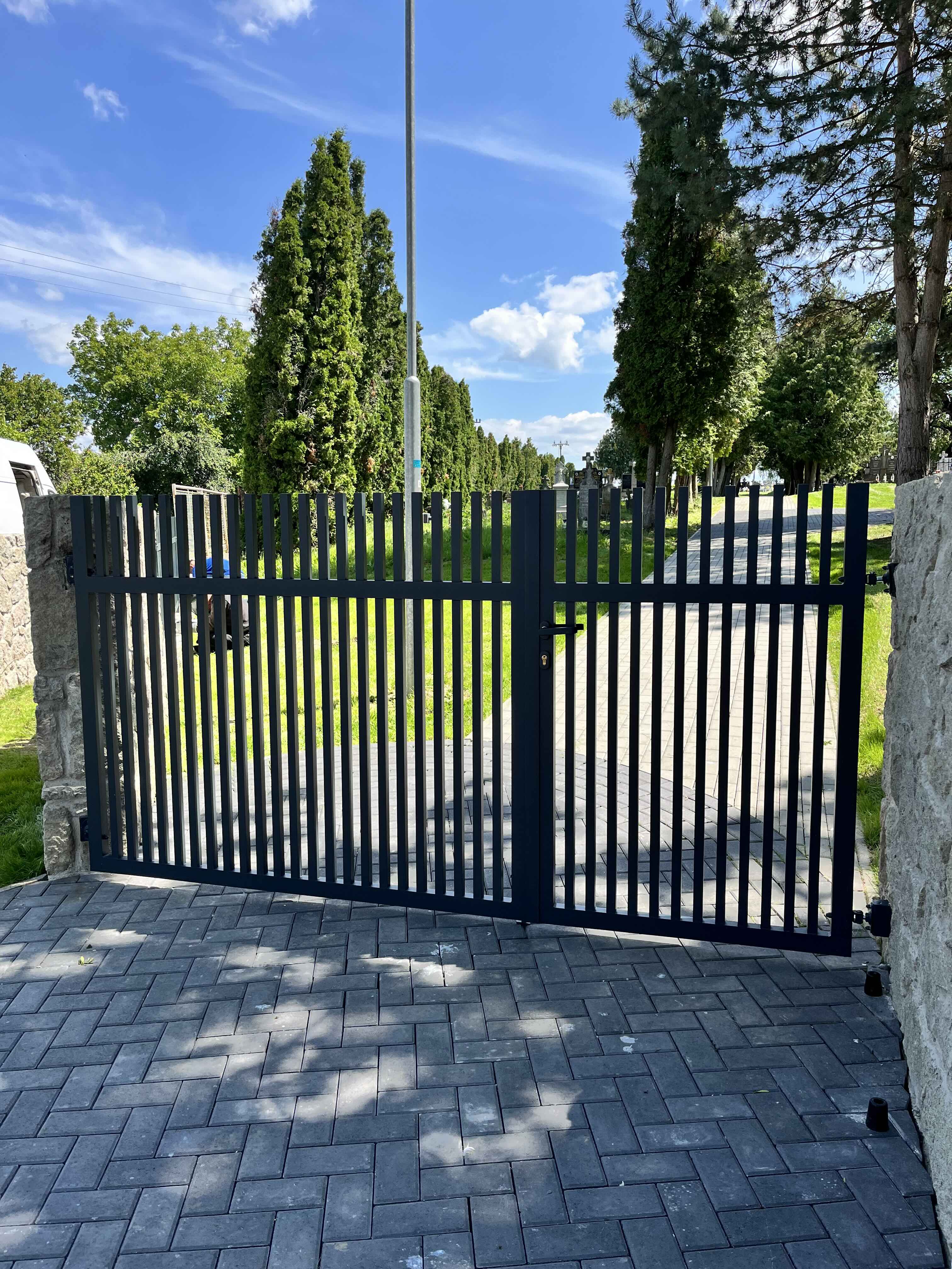 F INOX STEEL - hliníkové brány